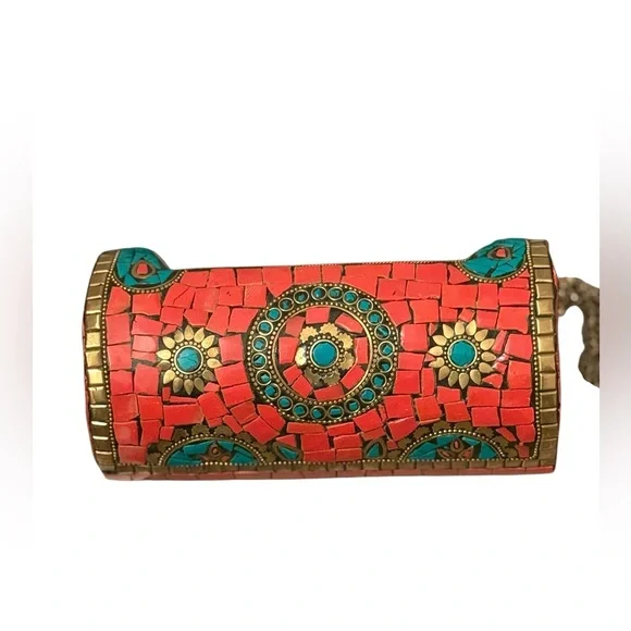 Antik Kraft Handcrafted Cylinder Shell Mosaic Clutch Coral and Turquoise  NWT - Picture 5 of 10